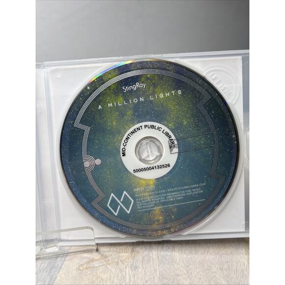 Michael W. Smith – A Million Lights CD 2018 Contemporary Christian CCM Worship - Picture 4 of 5